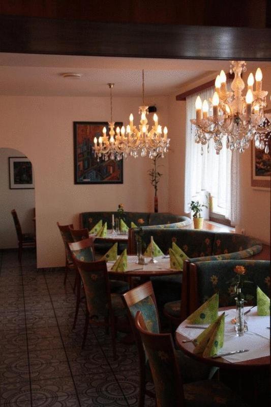 Hotel Schillerplatz Oehringen Ngoại thất bức ảnh